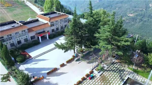 西安壽陽(yáng)山墓園是否是一個(gè)匯聚各界精英的地方?