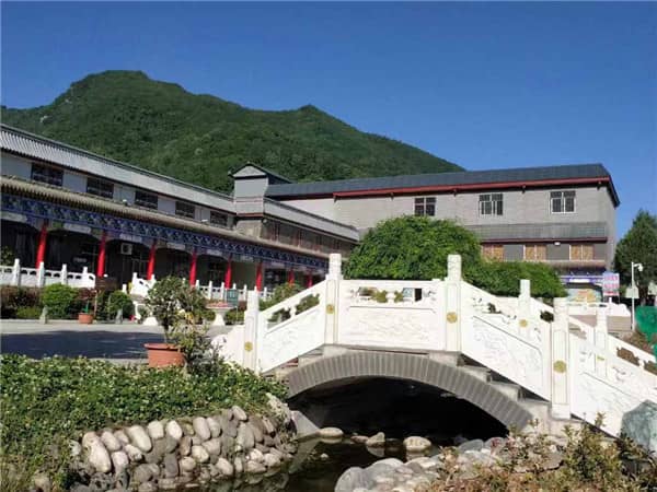 陜西九龍山公墓(大麒麟)