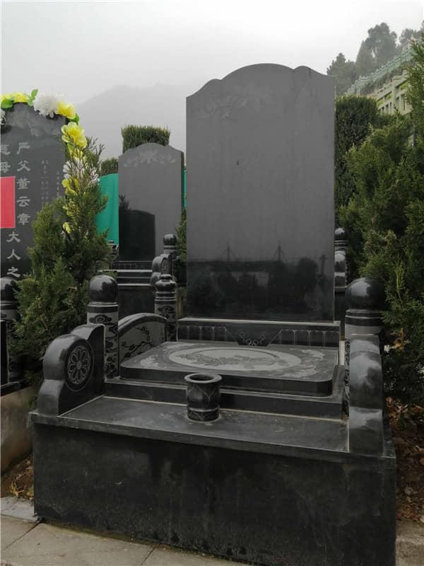 西安九龍山公墓與灃都苑生命紀念園相比，有哪些獨特的優勢？