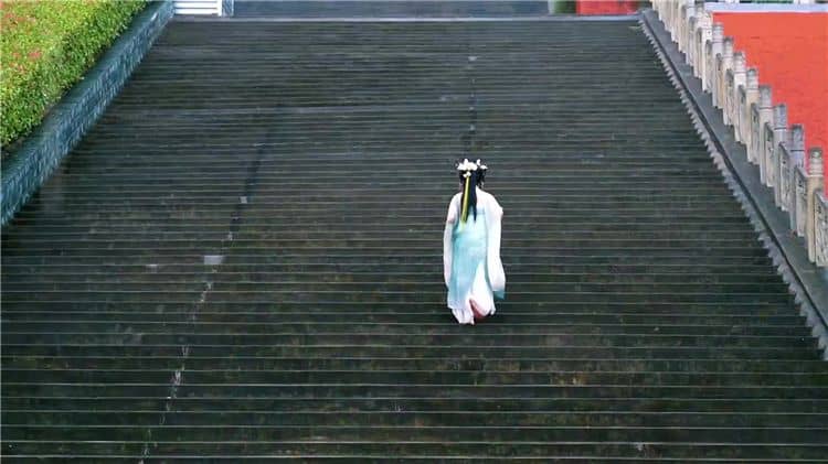 霸陵墓園(西安市灞橋區毛西村村西白鹿原崖坡瘠地)
