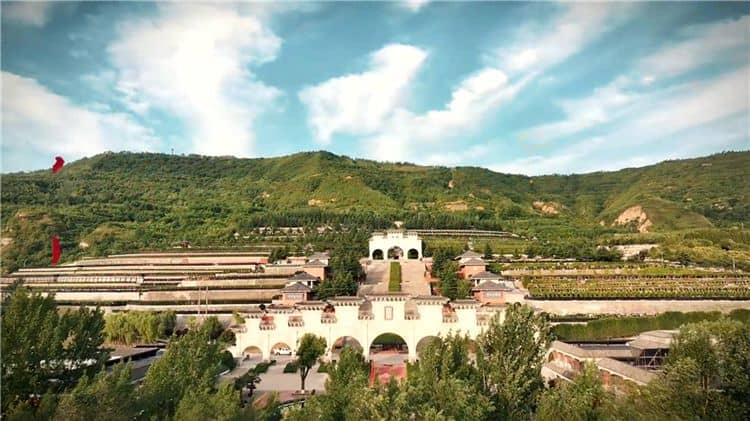 西安鳳棲山公墓霸陵墓園新區哪個好？優缺點分析