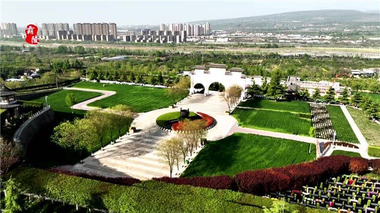 西安霸陵墓園新區是否提供寵物墓地服務？