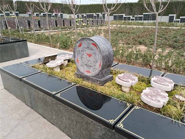 西安公墓產權到期后,家屬應該如何處理以確保墓地的持續使用?